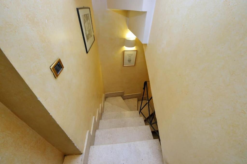 3V Luxury Apartment By Hili Rome Exterior photo